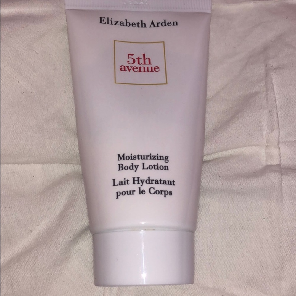 Elizabeth Arden Moisturizing Body Lotion